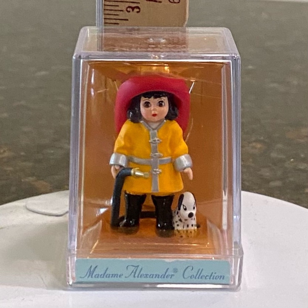 NIB Vintage Madame Alexander Firefighter Wendy mini figurine 1997 Hallmark